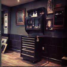 The business will provide small, introductory tattoos from existing designs, basic tattoos that can be executed in one. Tattoo Studio Tattoo Shop Decor Tattoo Shop Interior Tattoo Studio