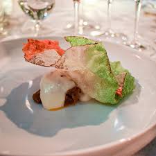 Massimo bottura is hailed as a storyteller and artist as much as a cook. Un Tenedor Mas Lasagna Crocante De Massimo Bottura Facebook