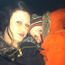 Heather Ditchfield's Instagram, Twitter & Facebook