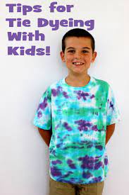 Spiral and circle patterns lend themselves to any material and can be used on dresses, shirts, curtains and bed linens. How To Tie Dye Shirts With Kids Happiness Is Homemade