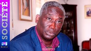 Rapport de forces entre les entités politiques et sociales du pays :  L'ancien ministre d'État