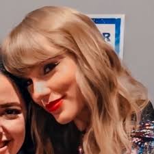 Miranda Allred (@MirandaMaeA)