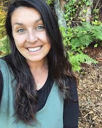 Amanda Buller's Instagram, Twitter & Facebook