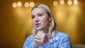 Oficiální stránka jany černochové, ministryně obrany čr a poslankyně poslanecké. Cesko Daruje Ukrajine 4000 Granatu Povazuji To Za Gesto Solidarity Uvedla Cernochova Zpravy Tiscali Cz