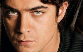 Riccardo Scamarcio Look At Those Green Eyes Italian Male Model Eyes Italians Do It Better