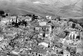 Sono trascorsi 40 anni dal terremoto che rase al suolo interi comuni dell'irpinia. 23 Novembre 1980 40 Anni Fa Il Disastroso Terremoto Che Sconvolse L Irpinia E Il Sud 3b Meteo