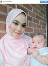 Chords for jep sepahtu tarik lagu sambutlah kasih (cover song lovehunter) sari yanti suka. Kecomelan Anak Sari Yanti Dan Jep Sepahtu Tarik Perhatian Netizen Online News