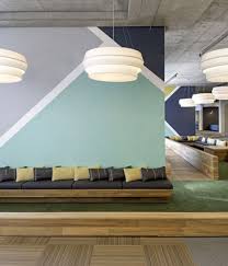 La Peinture Geometrique Pour Sublimer Vos Murs Peinture Geometrique Deco Salon Peinture Murale