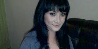 http://artisterpanas.blogspot.com/2013/02/foto-dan-kisah-kiki-amalia-kiki-lahir.html