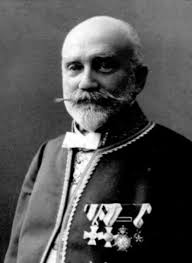 ROBERT EBERHARD VON FISCHER-TREUENFELD Robert nació en Thorn, Alemania, el  7 de febrero de 1835, donde su padre fue juez del distrito. Estudió  Ingeniería en el Politécnico de Berlín y trabajó en