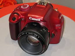 Recommended kits for the canon eos kiss x4. File Canon Eos Kiss X50 Red Jpg Wikimedia Commons