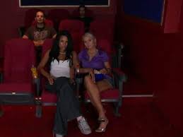 Tripoter dan salle de cinema. Tripoter Au Cinema Porno Ruenu Com