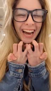 Happy Friday!! AKA Dany Day!! 🤘🏼🎸🤘🏼🎸