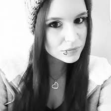 UPDATE: The parcel turned up at Tesco today 🎉. I am still none the wiser  but pleased it's sorted. Hi, does anyone know how to contact Evri to speak  to a living