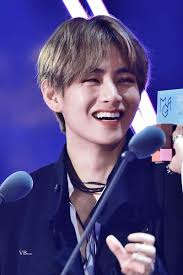 This bts profile is a list of bts members with stage names, real names, pictures, birthdays, and positions (leader, rapper, vocals, dancer, visual, etc.). Pin By Ro Wallen On V Taehyung Taehyung Smile V Taehyung