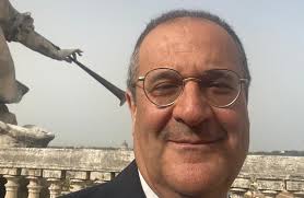 S.Agata Militello: Teatro Aurora, grande successo per “A birritta cu' i  ciancianeddi”.