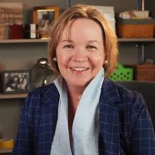 I'm thrilled to announce that I'll be joining Oscar De La Renta as a  Wholesale Intern this fall!