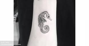 Tattoofilter is a tattoo community, tattoo gallery and international tattoo artist, studio and event directory. Single Needle Sea Horse Tattoo On Frances Bean Cobain
