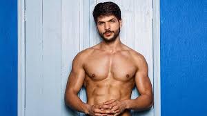 O bbb 2021 começou e as dinâmicas do programa já iniciaram, dentre elas as provas para os participantes conseguirem cargos, vantagens e poderes na casa mais vigiada do brasil. Lucas Do Bbb 18 Contara Traicao Da Noiva E Linchamento Virtual Em Livro Entretenimento Bol