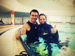 Vencl zvládol vzdialenosť bez neoprenu či závaží, ktoré by uľahčili ponor, za 1:35 minúty. I Netrenovany Clovek Vydrzi Pod Vodou Bez Dechu Pres Tri Minuty Tvrdi Freediver David Vencl Sever