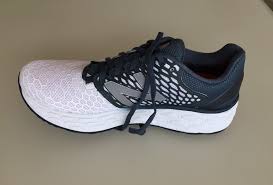 4.5 out of 5 stars. New Balance Fresh Foam Vongo V3 Joggen Online