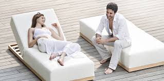 Daybeds are one of the most versatile pieces of furniture one can add to a home. Daybed Starpool