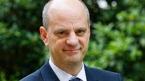 From the possible implementation of the health pass for sports practice to ligue 1 tv rights. Frankreich Bildungsminister Verbietet Schulen Das Gendern Uepo De