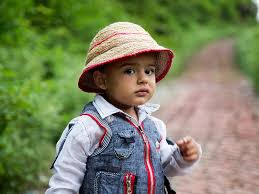 Mar 08, 2007 · he'll learn single words or short phrases, accruing an average of one or two new ones each month. My 18 Month Old Doesn T Talk Yet What Should I Do Babycentre Uk