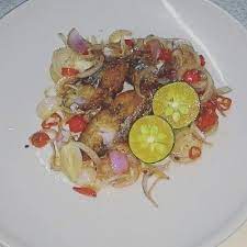 Kamu juga bisa membuat sendiri di rumah dan menghidangkannya malam ini. Resepi Buat Ikan Jeruk Resepikek Camored Com