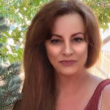 Kathy Horner's Instagram, Twitter & Facebook