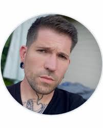 Derek Schaeffer's Instagram, Twitter & Facebook