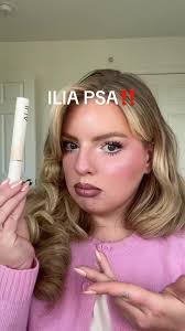 Julie Ullmann (@julieullmann)