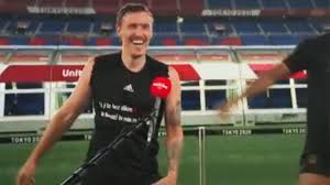 Ebenfalls ein spieler, für den sich nicht nur die sportreporter interessieren. Tf U6dcmtkja M