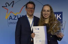 Duale Ausbildung bei der CEV Handelsimmobilien GmbH: EDEKA-Auszubildende  schließt ...