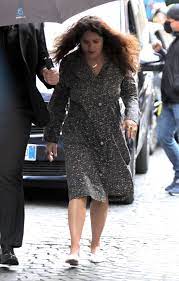 Salma hayek's daughter valentina paloma pinault turned 13 on september 21, 2020, just weeks after the actress celebrated her own 54th birthday. Salma Hayek As Pina Auriemma On Set Of The New Ridley Scott Movie House Of Gucci 04 22 2021 Celebmafia