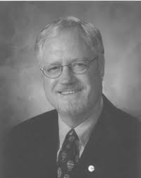 Common-Mode Cancellation in Sinusoidal Gating With Balanced InGaAs/InP  Single Photon Avalanche Diodes