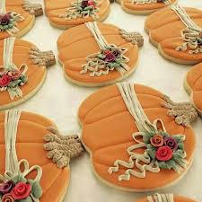 Bella Sucre Raffia Pumpkins For A Harvest Themed Birthday Halloween Cookies Decorated Pumpkin Cookies Decorated Halloween Sugar Cookies