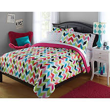 It's possible you'll found one other girls chevron bedding higher design ideas. High Quality 8pc Girls Hot Pink Blue Chevron Comforter Queen Set Adorable Cheerful Teen Themed Vibrant Zigzag Microfiber Lime Green Black Color Zig Zag V Shaped Pattern Kids Bedding Bedroom Kediacarbon Co In