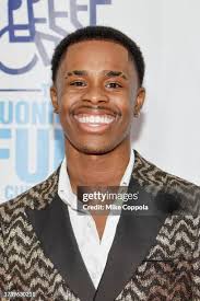 69 Tavon Olds Sample Photos & High Res Pictures