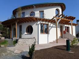 Bauen mit dem architekten ein architektenhaus wird den bewohnern sozusagen auf den leib geschneidert, ihre wünsche und bedürfnisse werden vom architekten in die form eines hauses gebracht. Organisches Bauen Buro Fur Organisches Bauen Architekt Dipl Ing Udo Heimermann