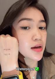 Eyeliner Stamp Viral dari Cina: Mudah dan Praktis