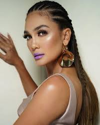 8 Potret Mata Indah Luna Maya, Pandangan Tajam Lugas Penuh Pesona