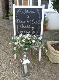 Our Handmade Welcome Sign Courtesy Of An Ikea Hack Ikea Hochzeit Hochzeit Deko Hochzeit Willkommensschilder