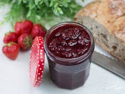 Confiture De Fraises Maison La Cuisine D Adeline Recette En 2020 Confiture De Fraises Maison Confiture Fraise Recette Confiture De Fraises
