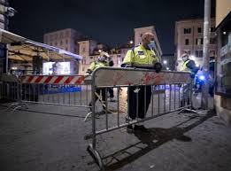 Il coprifuoco resta in lombardia. Nuovo Dpcm Al Via Il Coprifuoco Rischio Lockdown Per Lombardia E Piemonte Corriere It