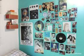 By Instagram Com 94skiddo In 2020 One Direction Room One Direction Bedroom Dorm Room Inspiration