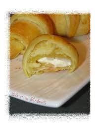 Mini Croissants Au Kiri Et Jambon Aux Herbes La Recette De L Apero Gourmand Kiri Recette Apero Crois Recette Croissant Alimentation Croissant Au Jambon