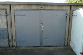 Gefunden für halle (saale) im suchnetzwerk über suchmaschinen haben wir folgende garagen und stellplätze zum mieten für halle (saale) gefunden. Sehr Sichere Garage Kaolinstrasse Halle Saale Zu Vermieten In Sachsen Anhalt Halle Ebay Kleinanzeigen
