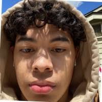 Jesse Hare's Instagram, Twitter & Facebook