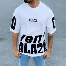 Erkek Vent Blaze Oversize Tisort Beyaz Modellerini En Ucuz Fiyatlariyla Kapida Odeme Veya Taksit Ile Modayitikla Dan Satin Ala Tisort Erkek Tisort Erkek Gomlek